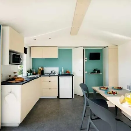 - Parc Aquatique - Ccag00b مكان تخييم *